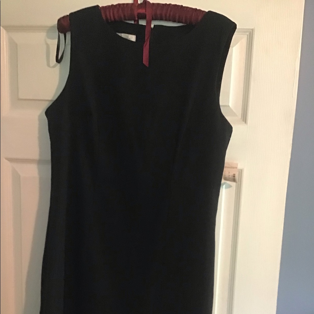Black sheath dress. Never worn. Size Large